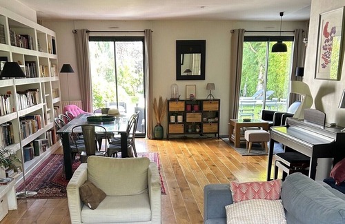 Adamville Haus | Maison de 4 Chambres 200 m2 - Terrasse et Jardin- à 20 mn de Paris Centre