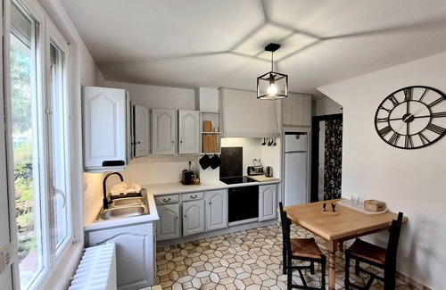 Grand Besancon Haus | Maison de Village Avec Jardin
