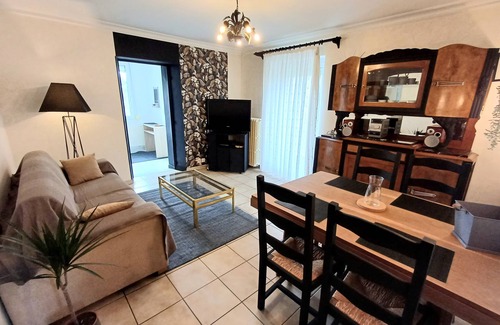 Grand Besancon Haus | Maison de Village Avec Jardin