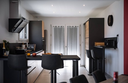 Frasne Haus | Maison Neuve Jura 2 à 10 Personnes