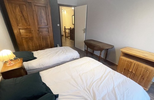 Belcaire Haus | Maison Pour Fêtes ou Repos, Recement Rénovée, en Plein Coeur de Belcaire