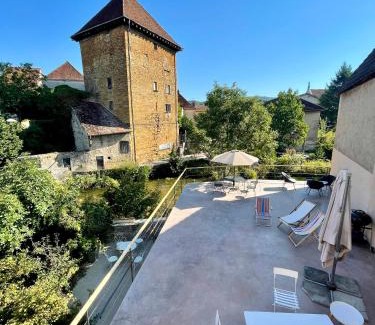 Arbois Haus | Maison près de la rivière