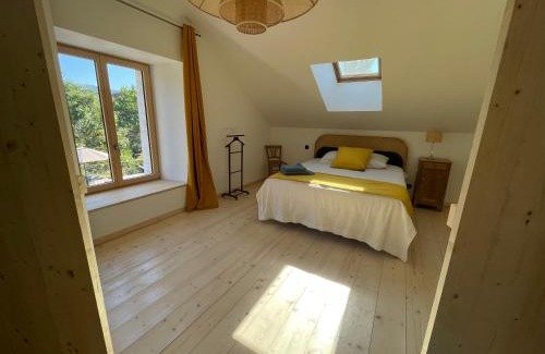 Arbois Haus | Maison près de la rivière