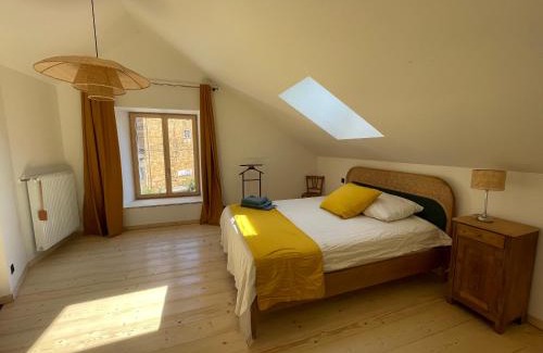 Arbois Haus | Maison près de la rivière