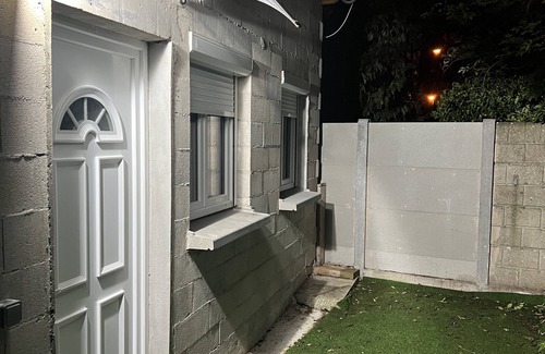 Le Blanc-Mesnil Haus | Maisonnette Calme et Indépendante
