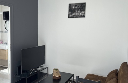 Le Blanc-Mesnil Haus | Maisonnette Calme et Indépendante