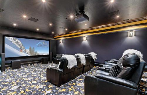 Draper Haus | Majesty Estate in Salt Lake with Private Pool and Sport Court