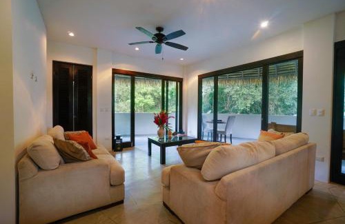 Ballena Wohnung | Makara Mono Suite/2nd Floor