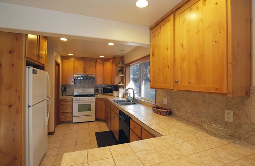 Zephyr Cove Haus | Romantische Sonnenuntergänge, Seeblick, privater Hausbesitzerstrand in der wunderschönen Marla Bay