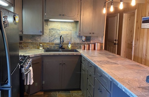 Stanley Kabine | Erinnern Sie sich an Ihr Leben und erleben Sie die Gelassenheit der Sägezahnberge!