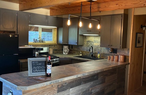 Stanley Kabine | Erinnern Sie sich an Ihr Leben und erleben Sie die Gelassenheit der Sägezahnberge!