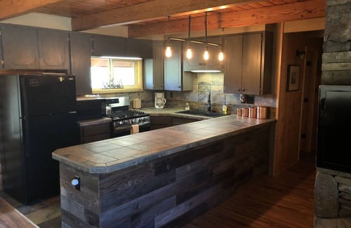 Stanley Kabine | Erinnern Sie sich an Ihr Leben und erleben Sie die Gelassenheit der Sägezahnberge!