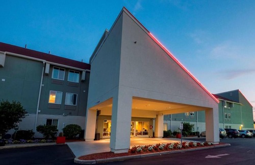 Saugus Haus | Making The Best Memories Along The Way! 2 Relaxing Units, Pet-friendly