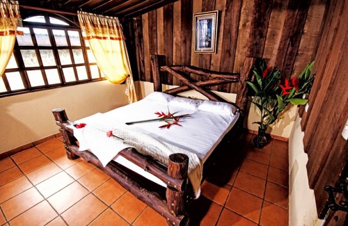 Guayabo Kabine | Malekus Mountain Lodge