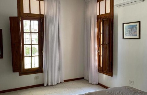 La Falda Haus | Mana