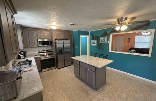 Gulf County Haus | Manatee Cove on the waterway with 5 acres. Pet Friendly. 5 minutes to the beach!