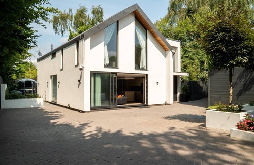 Trafford Villa | Manchesters Hidden Gem