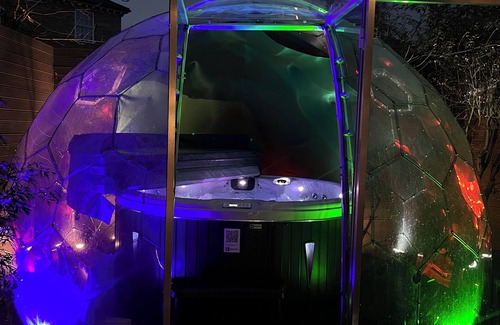 Trafford Villa | Manchesters Hidden Gem