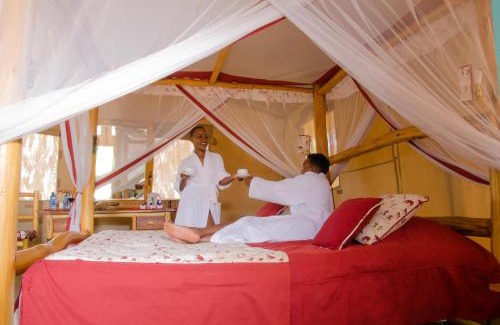 Tsavo Kabine | Maneaters