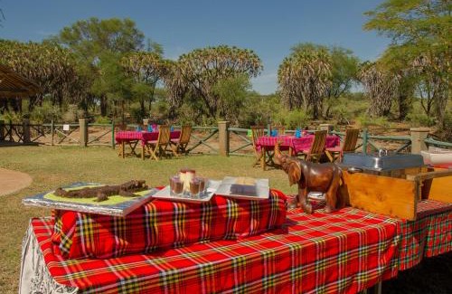 Tsavo Kabine | Maneaters