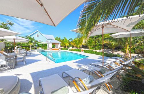 West Bay Haus | Mango Cottage - Micro-Resort in West Bay