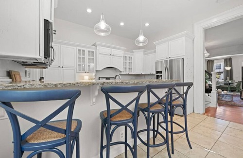Covington Haus | MannequinOnMain | Covington