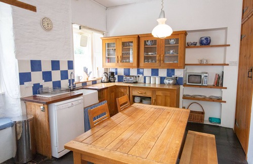 Polperro Haus | Herrenhaus mit Gärten, Whirlpool und Meerblick für 16 bis 21 Personen mit Cottage