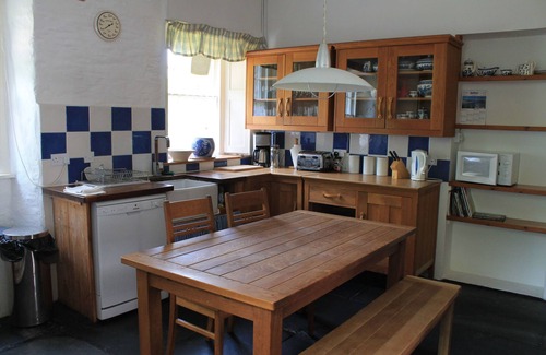 Polperro Haus | Herrenhaus mit Gärten, Whirlpool und Meerblick für 16 bis 21 Personen mit Cottage