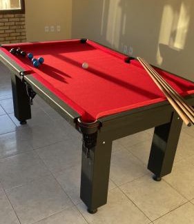 Pero Haus | Mansão com quintal amplo em Cabo Frio-Ogiva