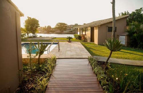 Pero Haus | Mansão com quintal amplo em Cabo Frio-Ogiva