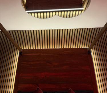 Ogden Kabine | Mansa Halifax