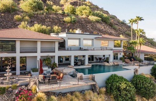 Paradise Valley Haus | Herrenhaus am Berg! Spektakuläre Aussicht, schöner Pool, Spa, Grill, Dampfbad