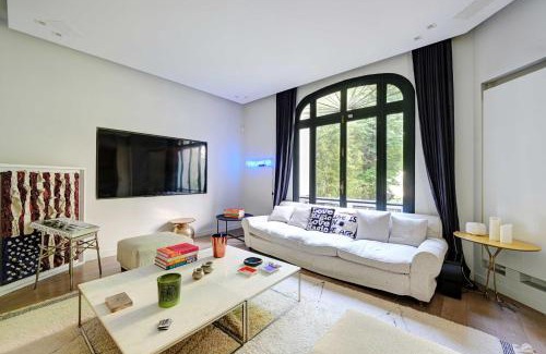 Neuilly-sur-Seine Wohnung | Mansion with swimming pool - 5BD 10P - Neuilly