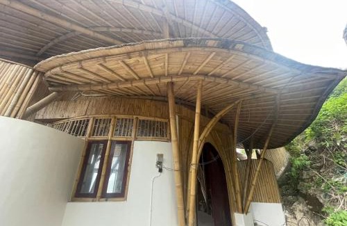 Sekongkang Villa | Manta Villa - Frontbeach Bamboo Eco Villa - Kini Village