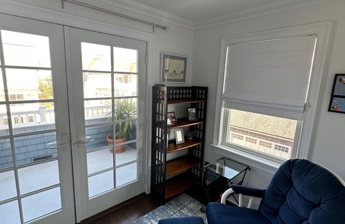 Mantoloking Haus | Mantoloking NJ /waterfront house beautiful sunsets and views of the Bay