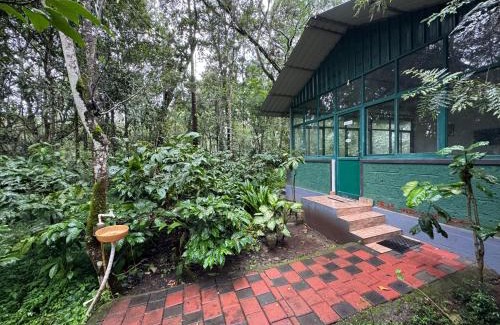 Somvarpet Haus | Manuvan home stay ac cottage