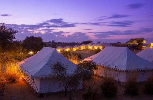 Khiyansaria Wohnmobilvermietung | MANVĀR SEVAN, THE DESERT CAMP