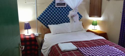 Maasai Mara Bed & Breakfast | Manyatta Homestay