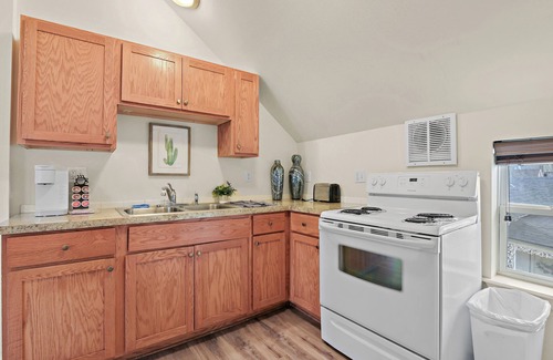 West Central Wohnung | Maple Leaf Manor Suites