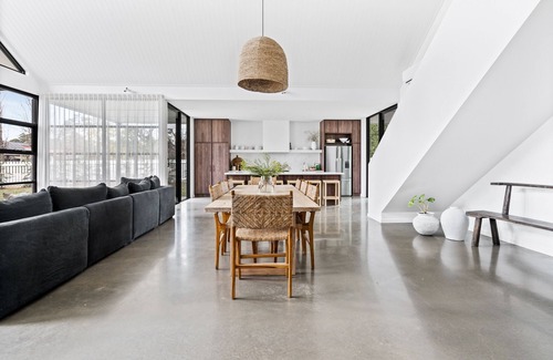Berry Haus | The Loft at Maple Cottages, Berry - by Linnaeus Collection