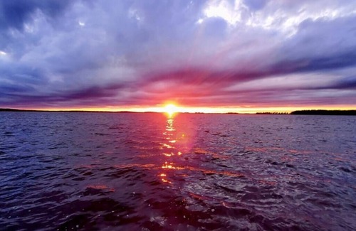 Ray Kabine | Marina View 1 Bedroom Sunset Cabin