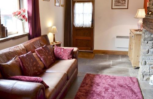 Little Hayfield Haus | Marl Farm Cottage