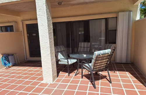 Bahamas Terrace Eigentumswohnung | Marvelous 2-bedroom condo in Freeport with WiFi