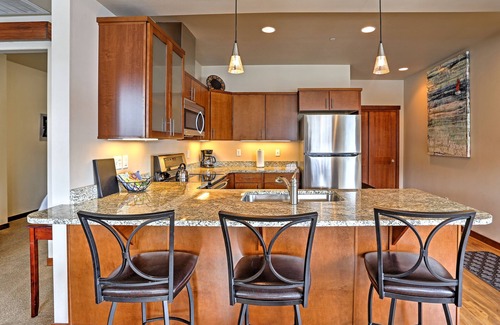 Manson Eigentumswohnung | Manson Condo w / Pool Zugang-Schritte zum Lake Chelan!