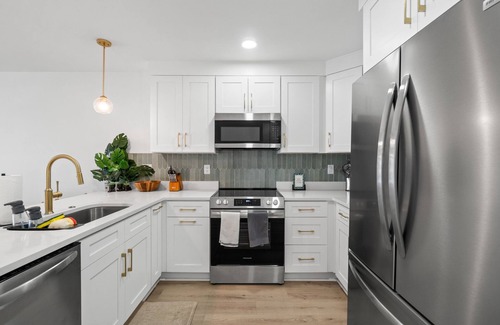 Mexico Beach Haus | Marvelous NEW 4-bedroom 4.5 bathroom townhome 100 steps from Mexico Beach