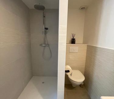 Calvignac Bed & Breakfast | Mas de Méjas Chambre d'hôtes La Pierraille