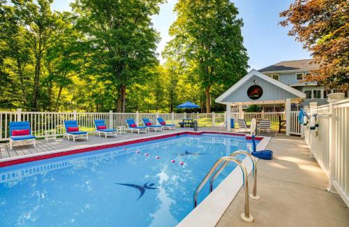 East Branch Haus | Massive Roscoe Retreat Great for Large Groups!