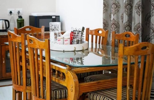 Rishikesh Wohnung | Master bed getway, Rishikesh