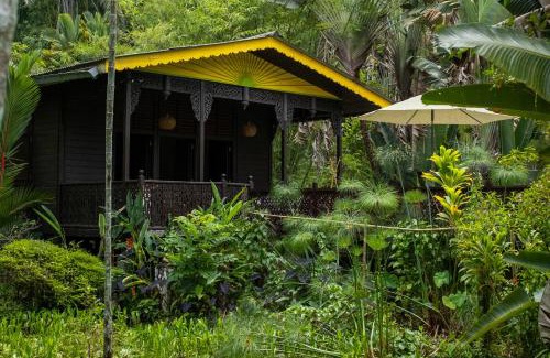Janda Baik Villa | Master bedroom at Rumah Sentosa