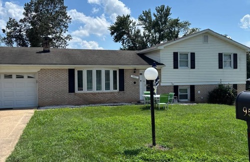 Fort Washington Bed & Breakfast | Master bedroom with private bathroom Near to Washington DC.